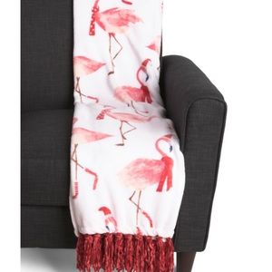 DREAM HOME
Oversized Plush Coastal Christmas Throw